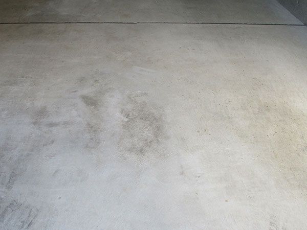 油染み除去作業前